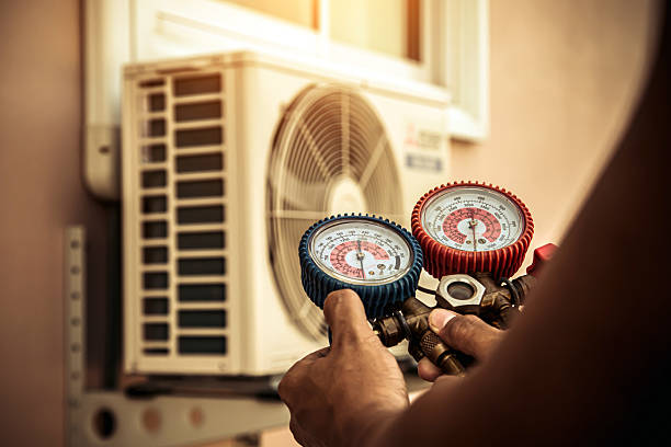 Professional Hvac technician working in Buckley, WA